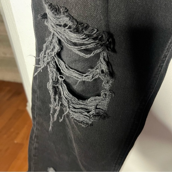 Women’s We the Free Black Distressed Jeans size 31 - Picture 3 of 4